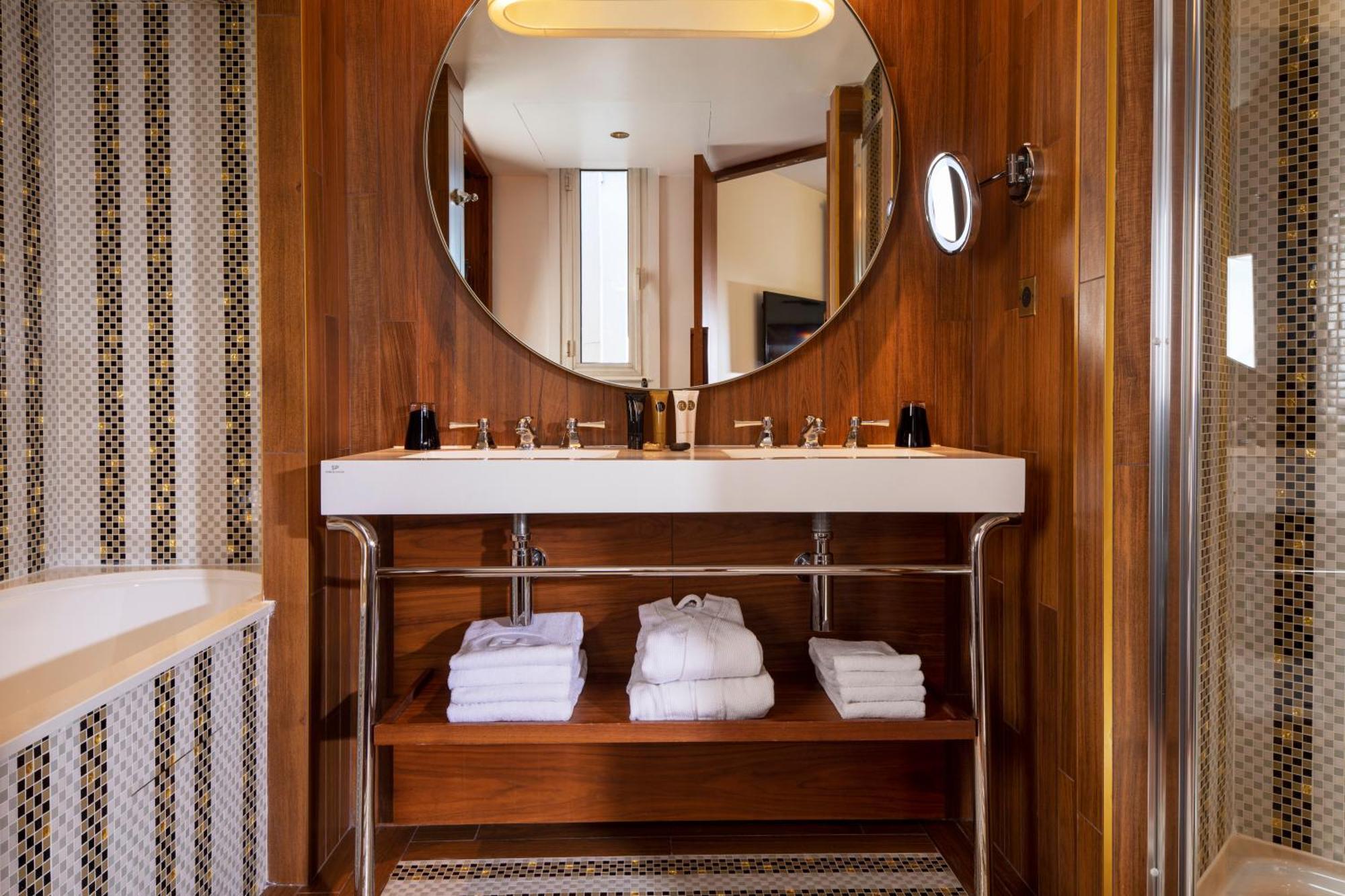 Penthouse Suite
